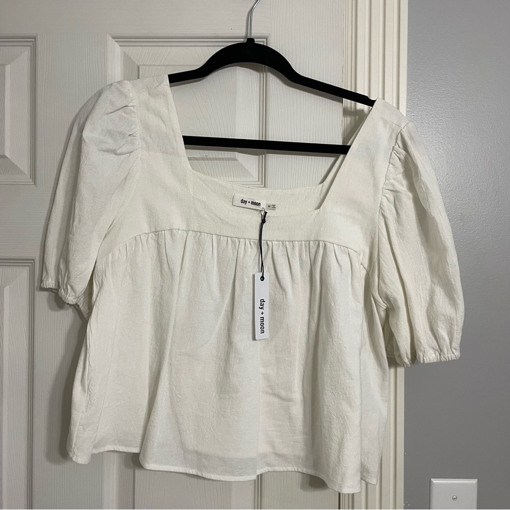 White boutique blouse